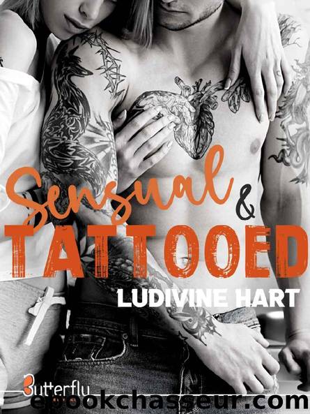 Sensual & tattooed by Ludivine Hart